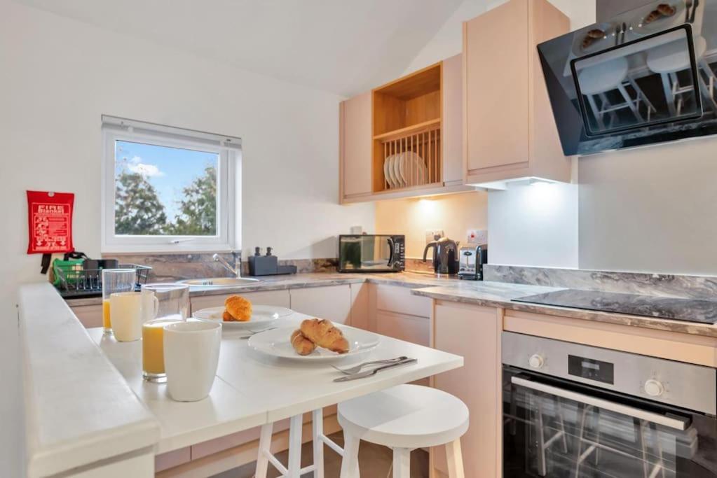 2 Bedroom Centre With Free Parking Апартаменты Глостер